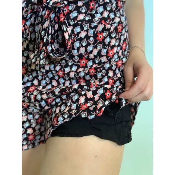 Guess | black and flower print jumper/ romper - Picture 6 of 16